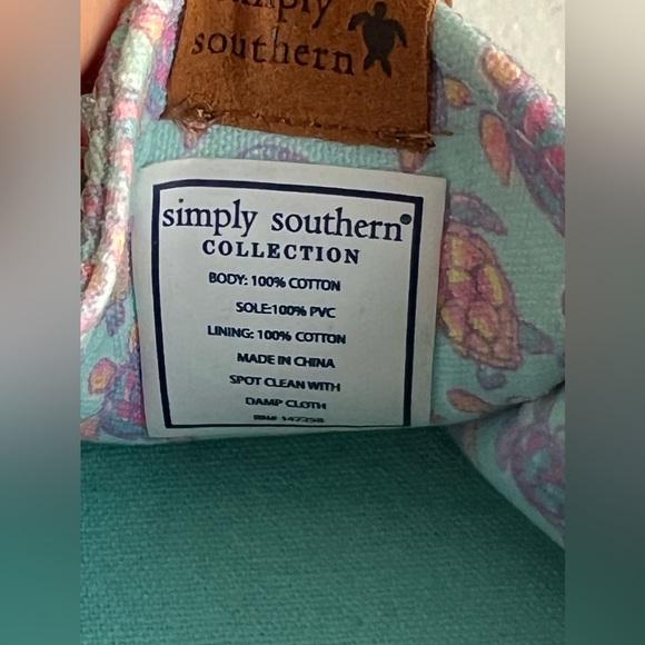 Simply Southern
Collection Youth
Slip On Turtle Green
Shoes Girls 13 - Picture 5 of 13